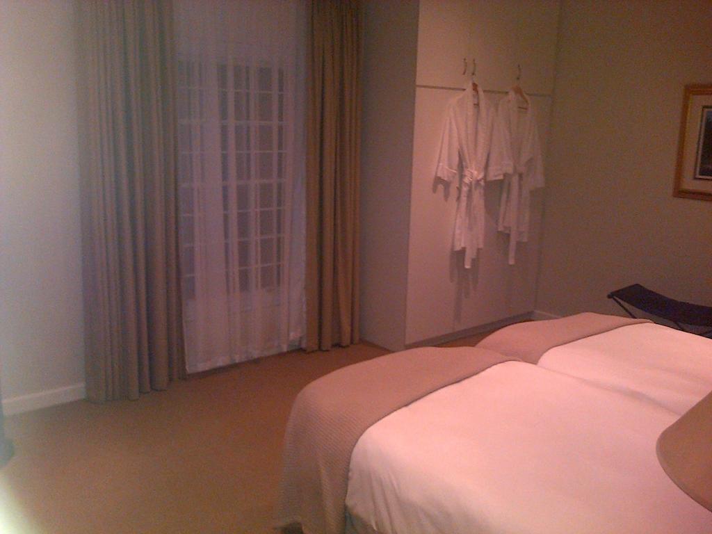 Nautilus Guest House هيرمانوس المظهر الخارجي الصورة