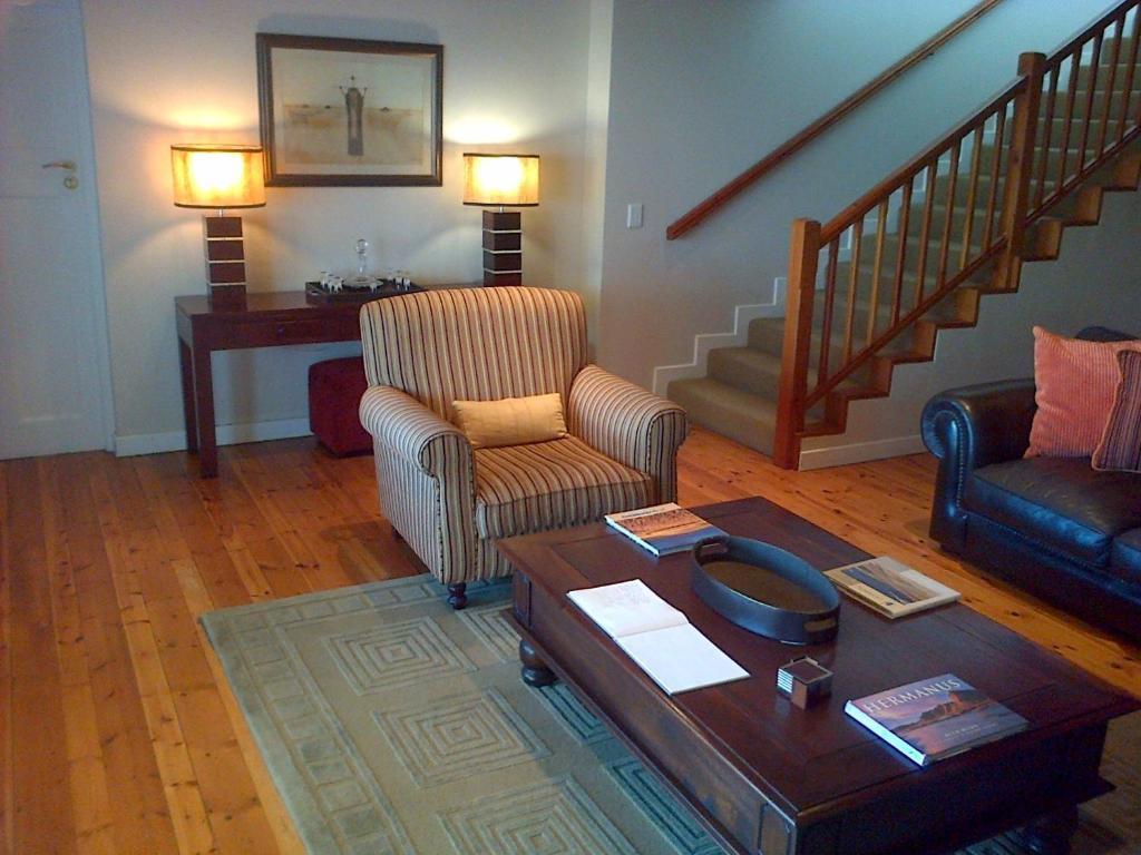 Nautilus Guest House هيرمانوس المظهر الخارجي الصورة